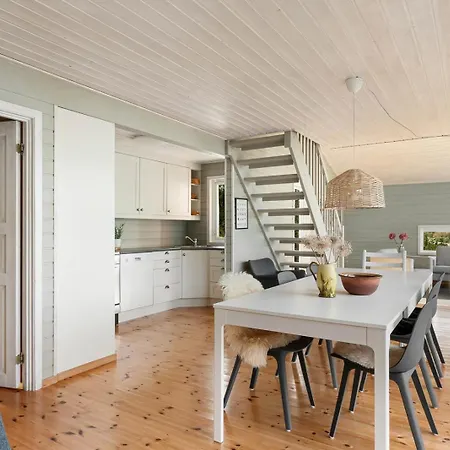Charming House Located By The Fjord With The Pultpitrock Within Short Distance Villa Jorpeland Exterior photo