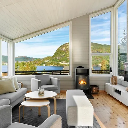 Charming House Located By The Fjord With The Pultpitrock Within Short Distance Villa Jorpeland Exterior photo